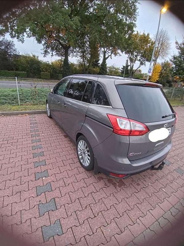 Gebraucht Ford C-MAX Titanium 116 PS (85 kW) 2012 Braun Van / Kleinbus