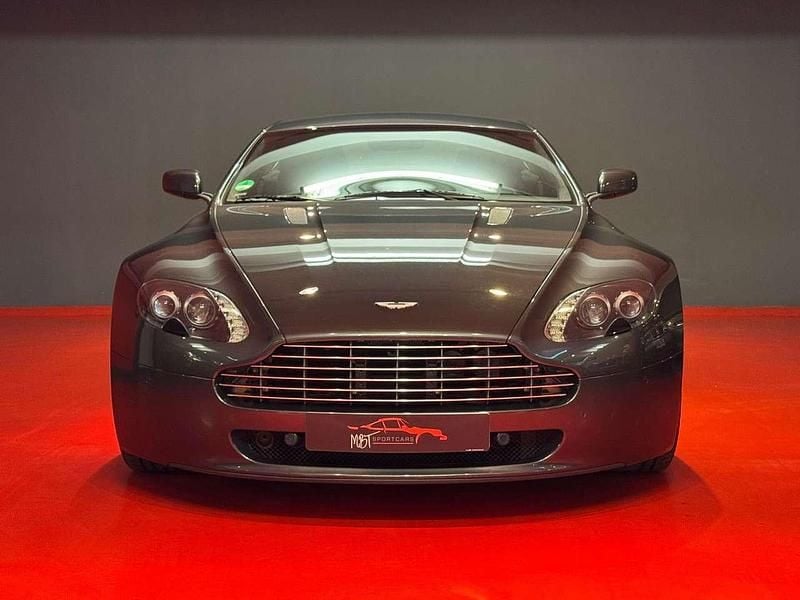 Meteorite silver Gebraucht 2008 Aston Martin V8 Coupé | 59.900 € (Teuer) - Bild 1/4