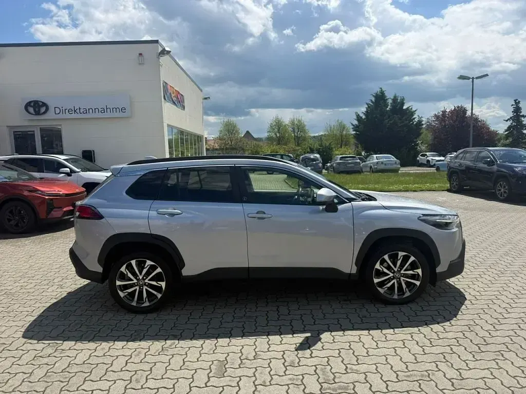 Gebraucht Toyota Corolla Cross Team 197 PS (144 kW) 2022 Silber SUV