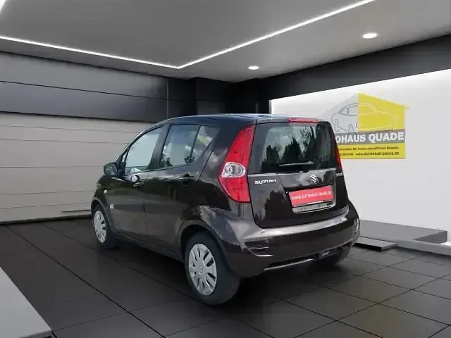 Gebraucht Suzuki Splash 94 PS (69 kW) 2015 Braun Kleinwagen