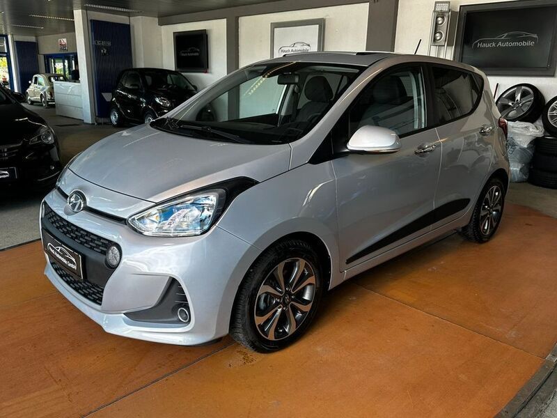 Silver metallic Gebraucht 2017 Hyundai i10 Style Kleinwagen | 12.390 € (Fairer Preis) - Bild 1/4
