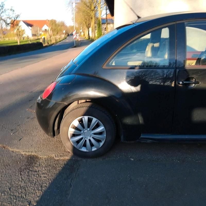 Gebraucht VW New Beetle 115 PS (84 kW) 1998 Schwarz Kleinwagen