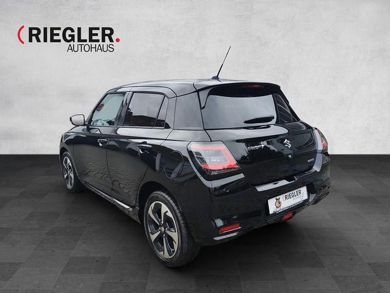 Neu Suzuki Swift Comfort+ 83 PS (61 kW) 2025 Schwarz Kleinwagen