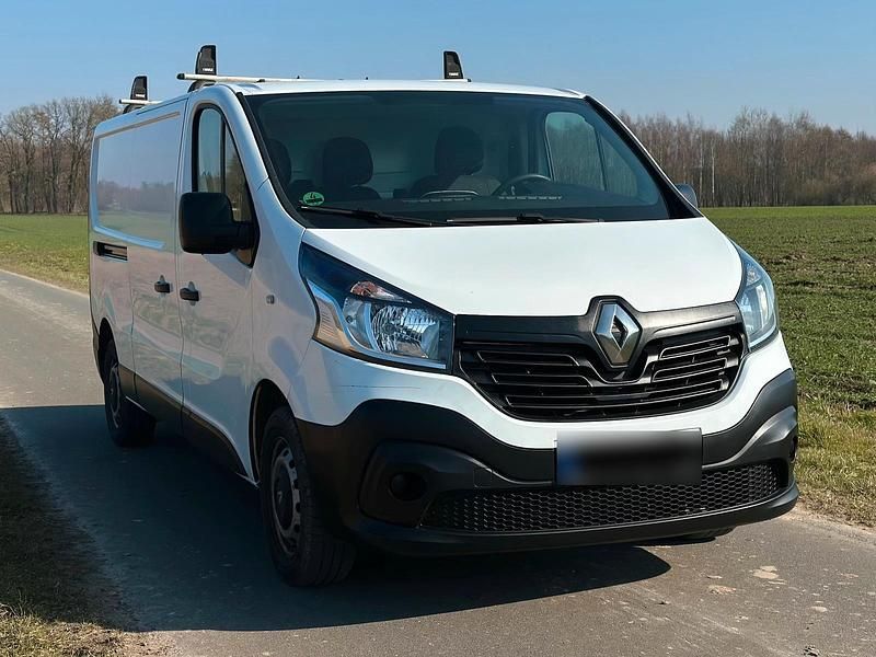 Gebraucht Renault Trafic 109 PS (80 kW) 2016 Weiß Van / Kleinbus