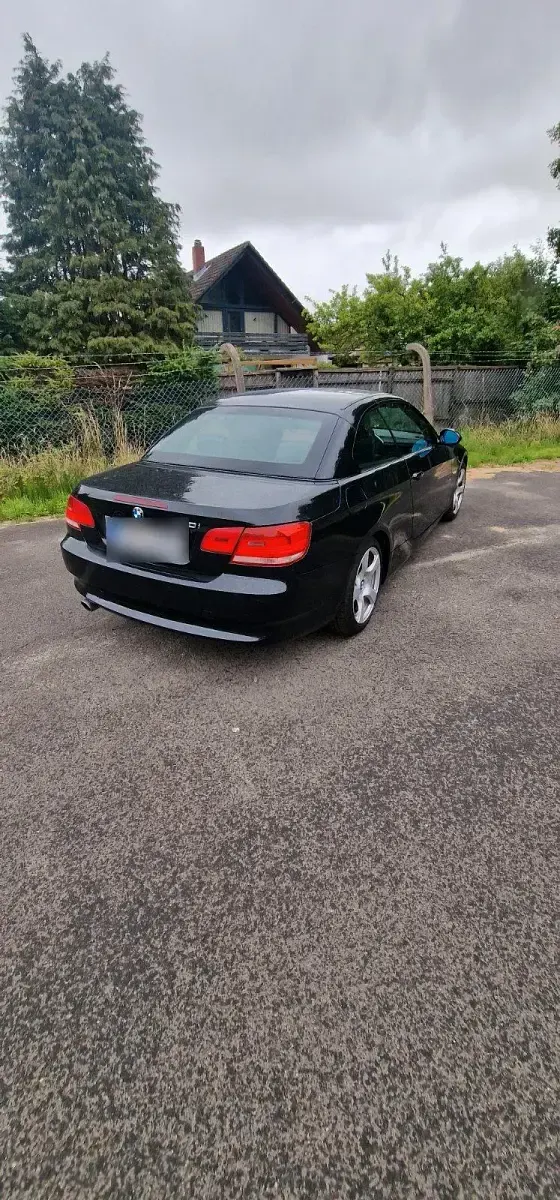 Gebraucht BMW 320 Cabriolet 170 PS (125 kW) 2009 Schwarz Cabrio
