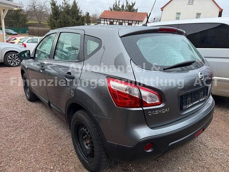 Gebraucht Nissan Qashqai 117 PS (86 kW) 2013 Grau SUV