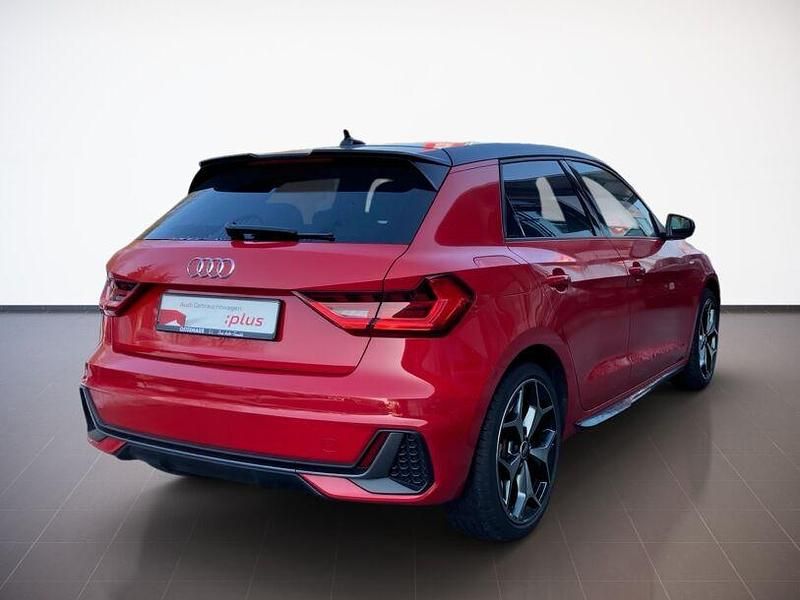 Gebraucht Audi A1 S-Line 150 PS (110 kW) 2024 Rot SUV