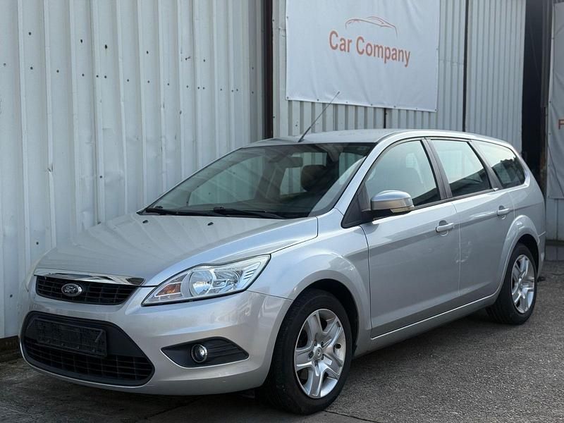 Silber Gebraucht 2010 Ford Focus Style Kombi | 3.990 € (Etwas zu teuer) - Bild 1/4