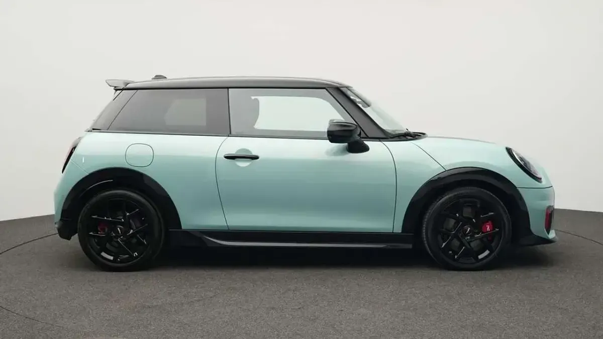 Gebraucht Mini John Cooper Works 231 PS (169 kW) 2025 Grün Kleinwagen