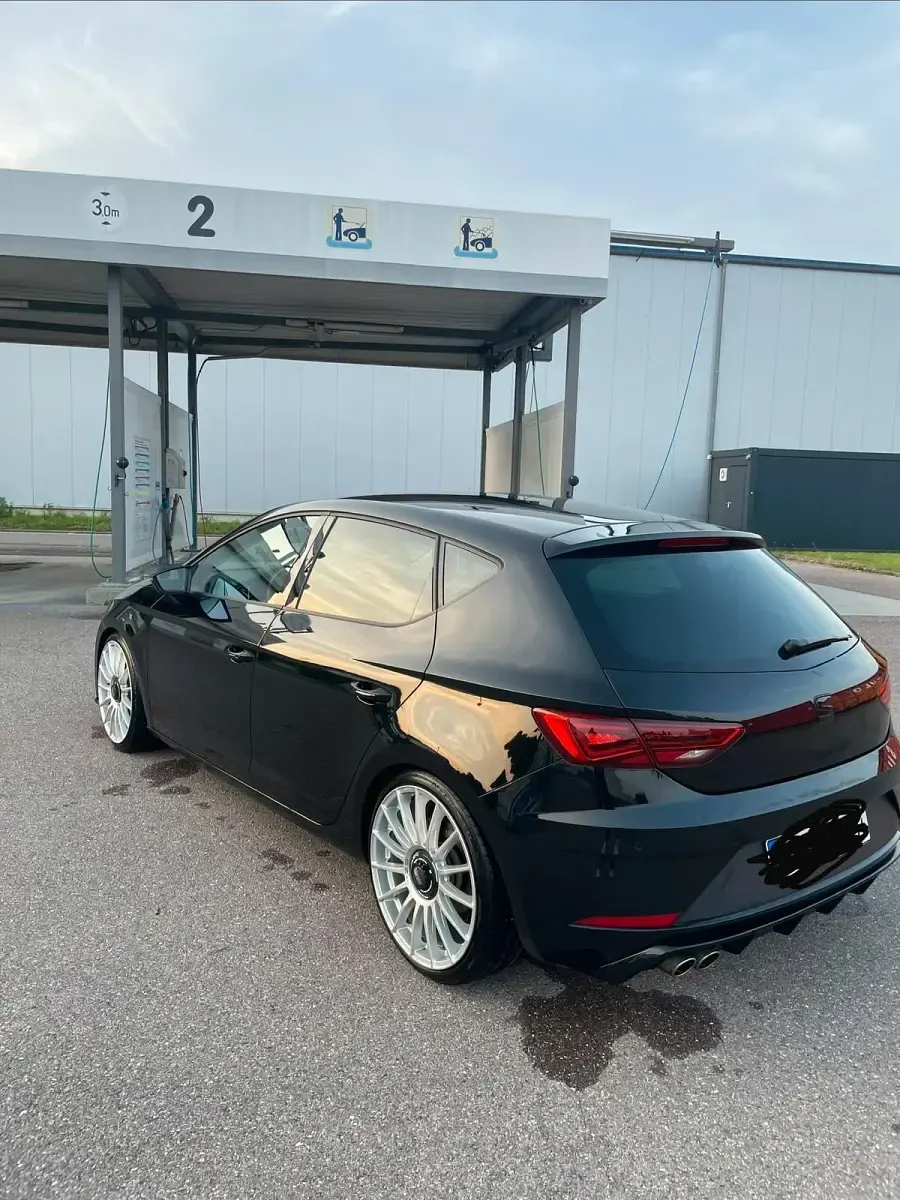 Gebraucht Seat Leon FR 150 PS (110 kW) 2019 Schwarz Limousine