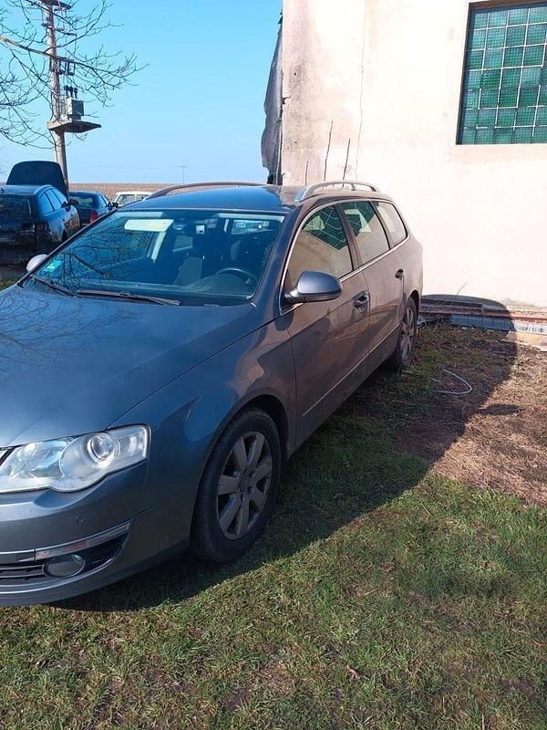 Gebraucht VW Passat Highline 140 PS (102 kW) 2005 Grau Kombi