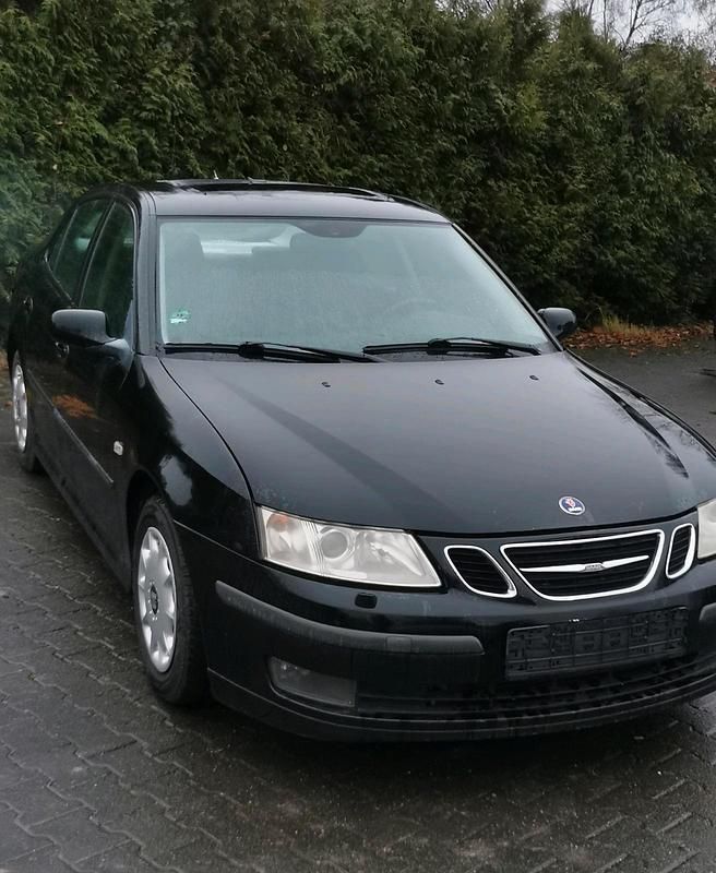 Second-hand Saab 9-3 150 CP (110 kW) 2004 Negru Berlinǎ