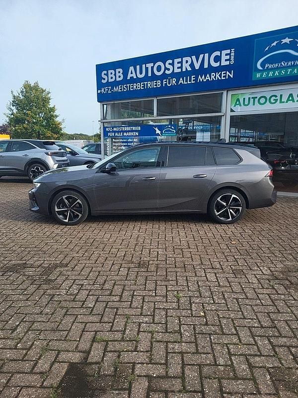 Gebraucht Opel Astra 131 PS (96 kW) 2024 Grau Kombi