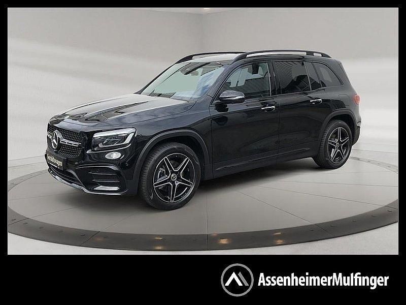 Metalliclack kosmosschwarz Gebraucht 2024 Mercedes GLB200 SUV | 46.890 € (Teuer) - Bild 1/4