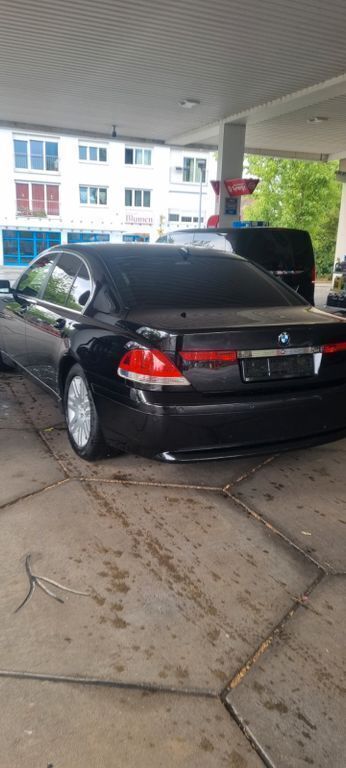 Schwarz Gebraucht 2002 BMW 745 Sport Line Limousine | 4.700 € (Etwas zu teuer) - Bild 1/4