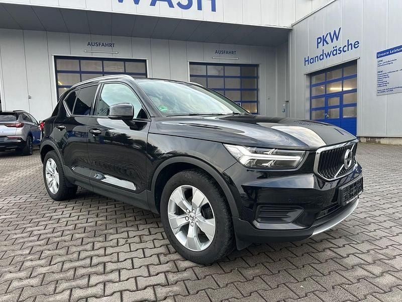 Schwarz Gebraucht 2019 Volvo XC40 Momentum SUV | 21.999 € (Superpreis) - Bild 1/4