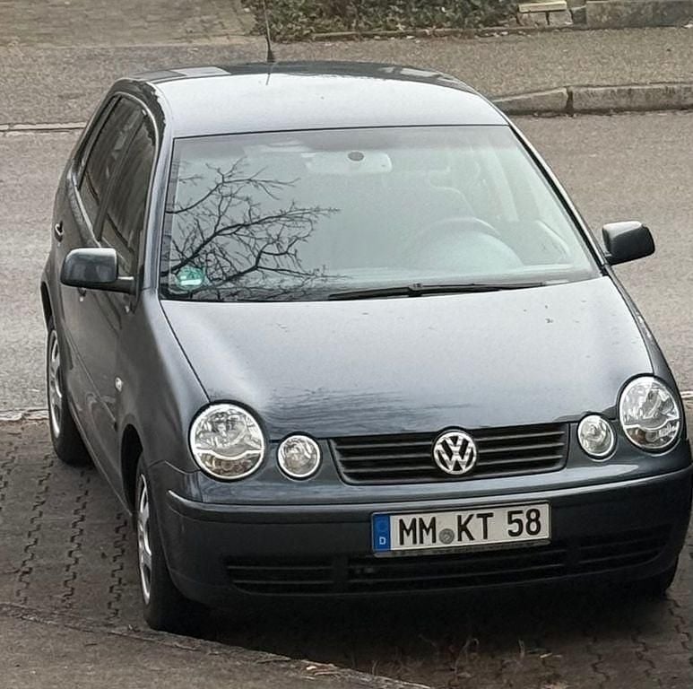 Blau Gebraucht 2004 VW Polo Limousine | 1.000 € (Guter Preis) - Bild 1/1