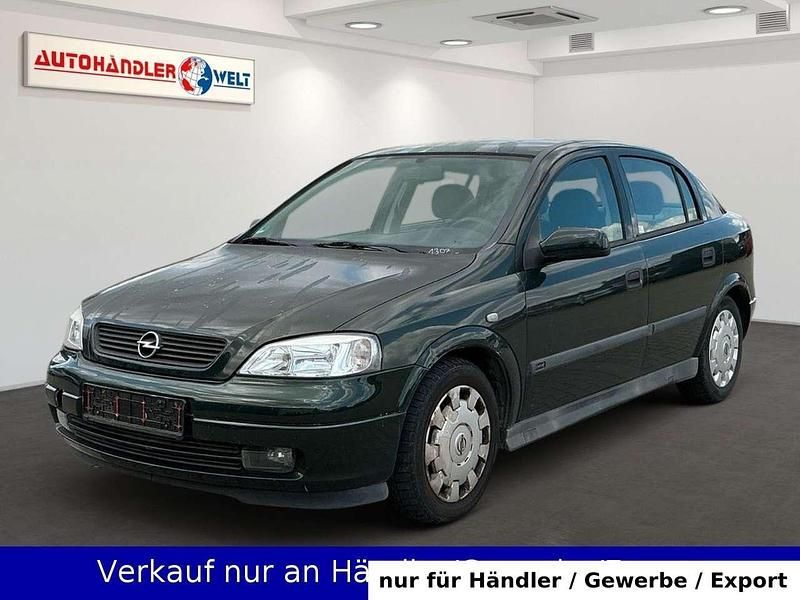 Grün Gebraucht 2002 Opel Astra Comfort Limousine | 349 € (Superpreis) - Bild 1/3