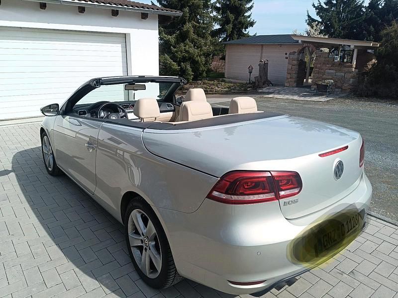Gebraucht VW Eos 140 PS (102 kW) 2011 Gold Cabrio
