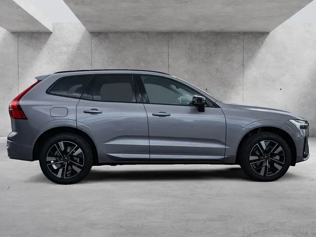 Gebraucht Volvo XC60 Plus 253 PS (186 kW) 2025 Silber SUV