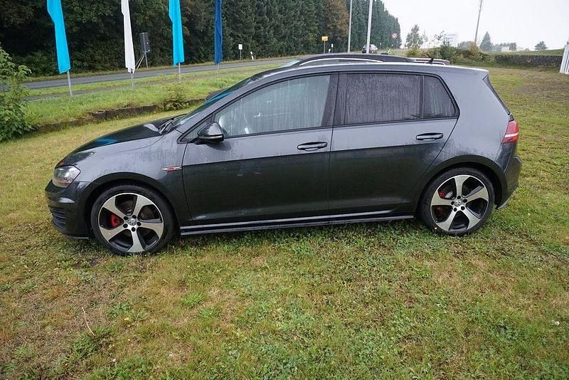 Gebraucht VW Golf VII GTI 220 PS (161 kW) 2016 Grau Limousine