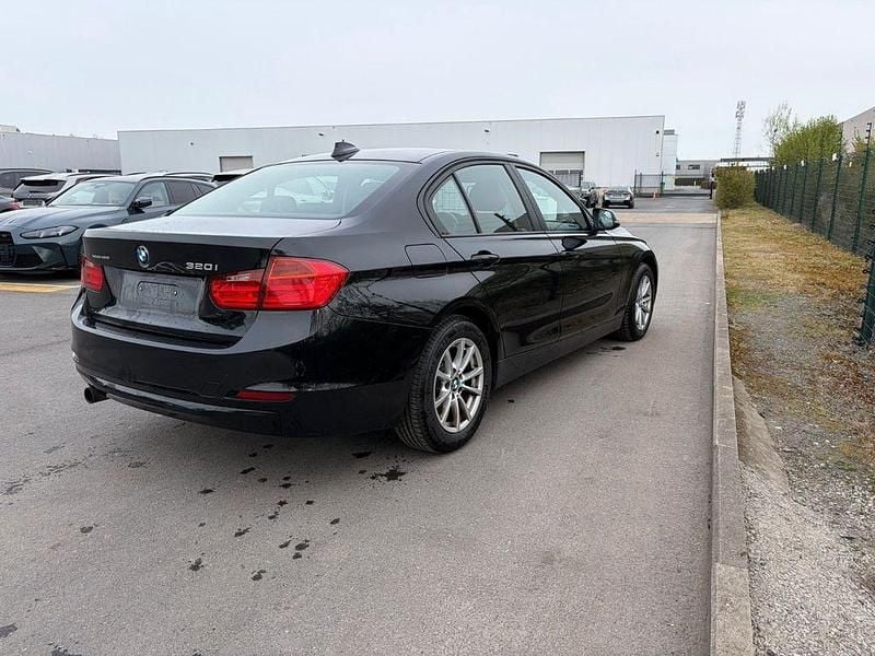 Second-hand BMW 320 184 CP (135 kW) 2012 Negru Berlinǎ