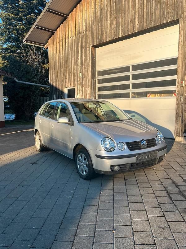 Silber Gebraucht 2005 VW Polo Kleinwagen | 700 € (Superpreis) - Bild 1/4