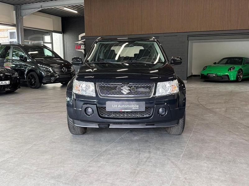 Schwarz Gebraucht 2006 Suzuki Grand Vitara Comfort SUV | 5.990 € (Etwas zu teuer) - Bild 1/4