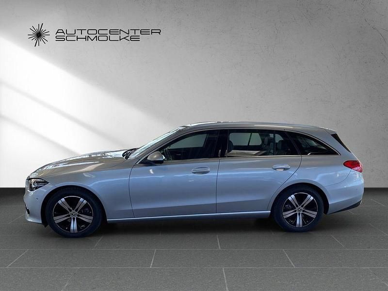 Gebraucht Mercedes C180 Avantgarde 170 PS (125 kW) 2023 Lack hightechsilber Kombi