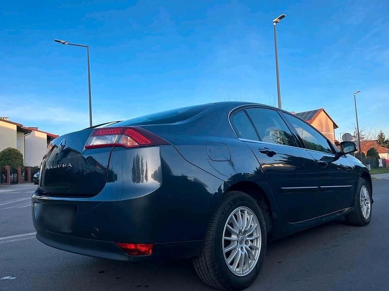 Gebraucht Renault Laguna III 140 PS (102 kW) 2012 Grau Limousine