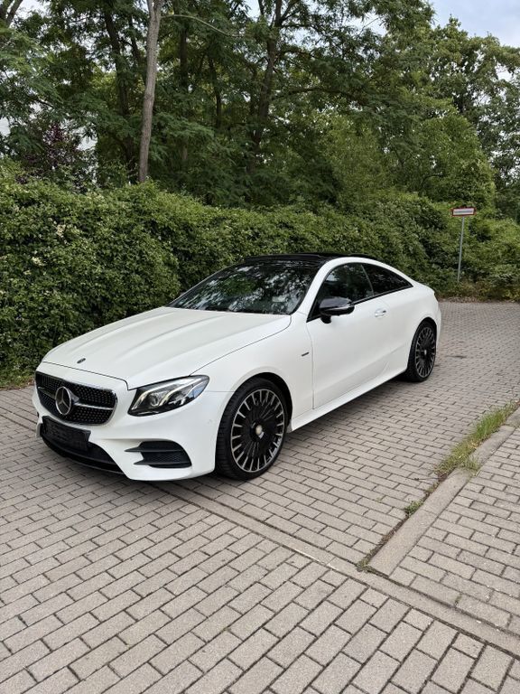 Weiß Gebraucht 2017 Mercedes E400 Edition 1 Coupé | 33.700 € (Fairer Preis) - Bild 1/4