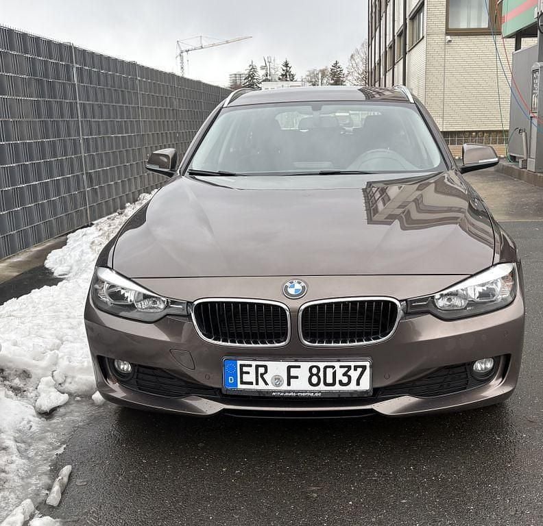 Gebraucht BMW 320 Sport Line 184 PS (135 kW) 2013 Braun Kombi