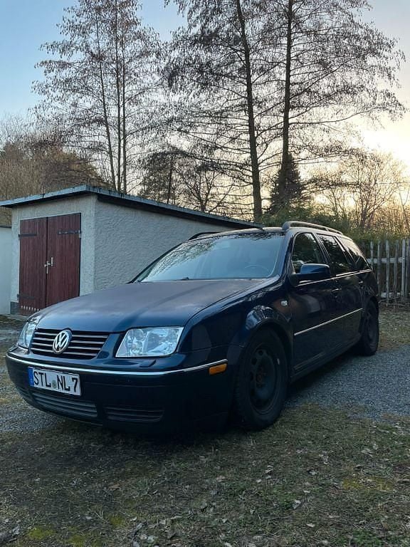 Gebraucht VW Bora 101 PS (74 kW) 2002 Blau Kombi