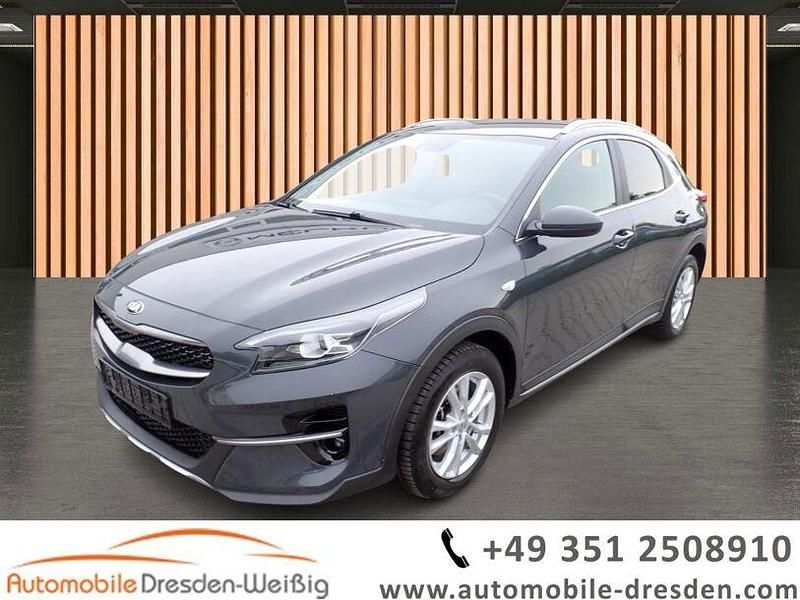 Grau Gebraucht 2021 Kia XCeed Silver SUV | 15.980 € (Fairer Preis) - Bild 1/4