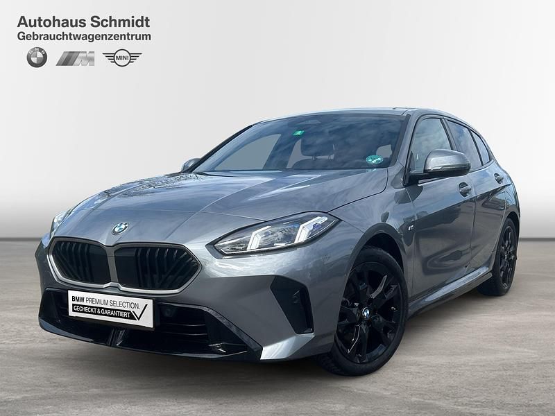 Skyscraper grau Gebraucht 2024 BMW 118 M Sport Kleinwagen | 34.180 € (Teuer) - Bild 1/4