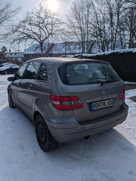 Gebraucht Mercedes B200 136 PS (100 kW) 2006 Van / Kleinbus