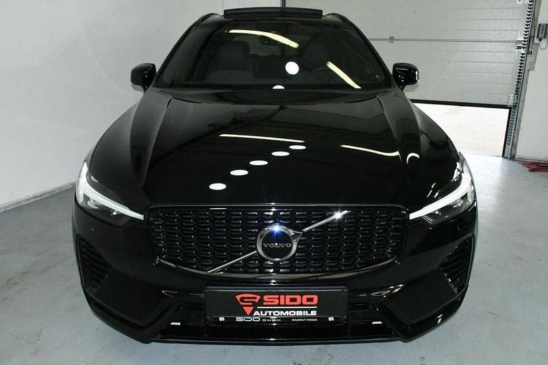 Gebraucht Volvo XC60 Plus 197 PS (144 kW) 2023 Onyx black (schwarz) SUV