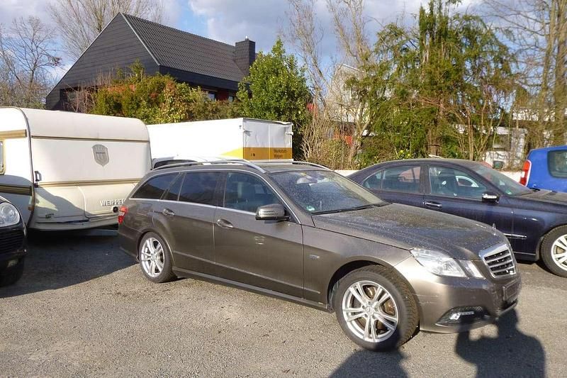 Gebraucht Mercedes E350 231 PS (169 kW) 2009 Indiumgrau  metalliclack Kombi