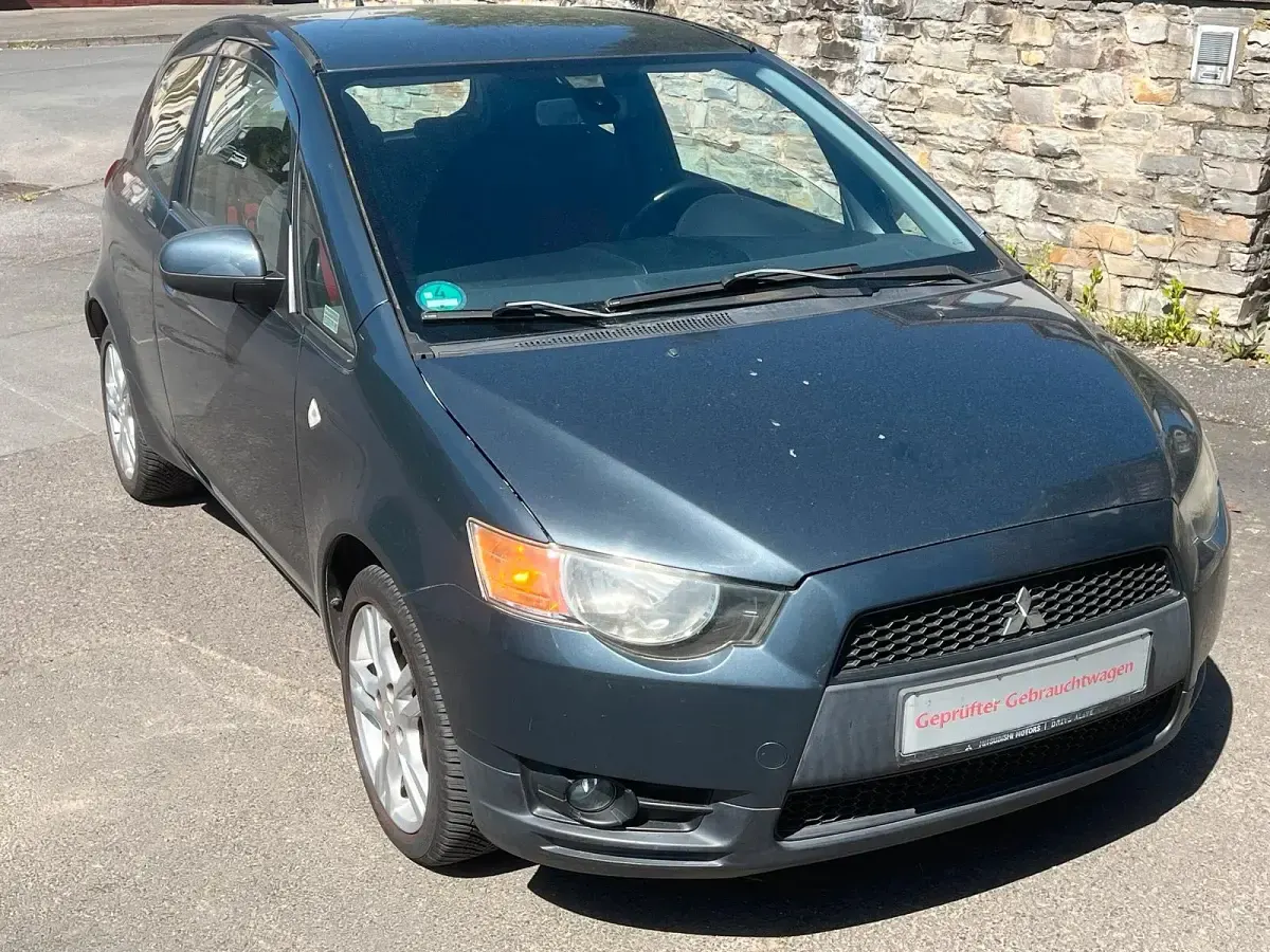 Gebraucht Mitsubishi Colt 95 PS (69 kW) 2008 Grau Kleinwagen