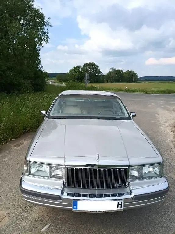 Gebraucht Lincoln Town Car 150 PS (110 kW) 1990 Silber Limousine