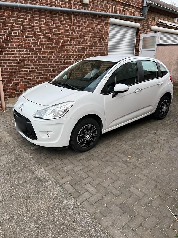 Gebraucht Citroën C3 60 PS (44 kW) 2012 Weiß Kleinwagen
