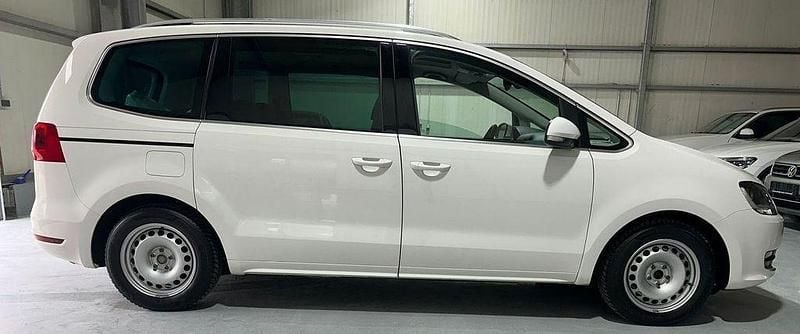 Gebraucht VW Sharan 140 PS (102 kW) 2011 Candyweiss Van / Kleinbus