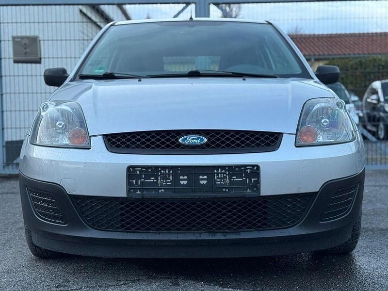 Gebraucht Ford Fiesta 60 PS (44 kW) 2007 Silber Kleinwagen