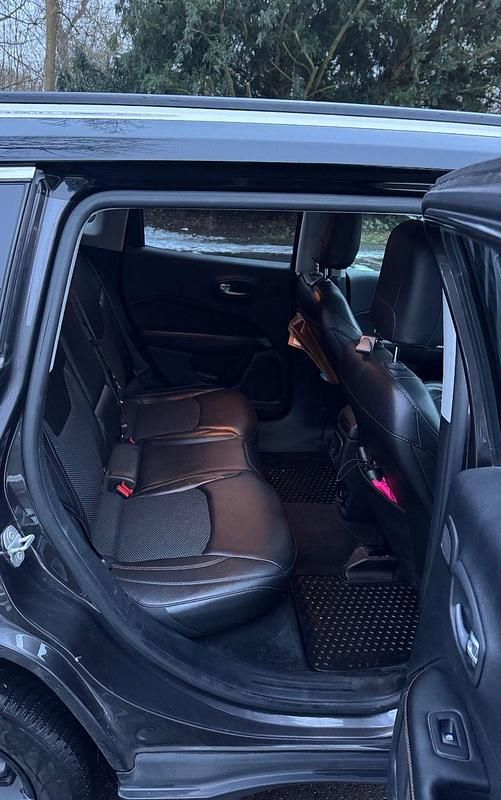 Gebraucht Jeep Compass Limited 170 PS (125 kW) 2017 Grau SUV