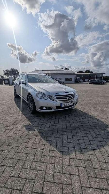 Gebraucht 2011 Mercedes E200 Elegance Kombi | 6.000 € (Fairer Preis) - Bild 1/4
