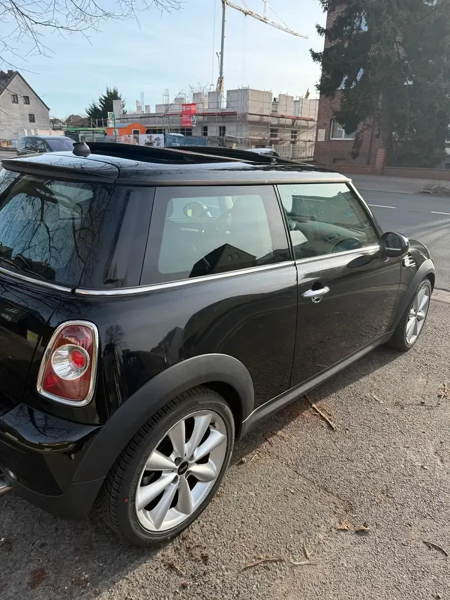 Gebraucht Mini Cooper 98 PS (72 kW) 2011 Schwarz Kleinwagen
