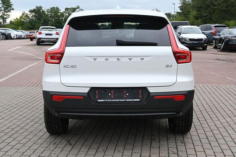 Gebraucht Volvo XC40 Ultra 197 PS (144 kW) 2025 Crystal white pearl SUV