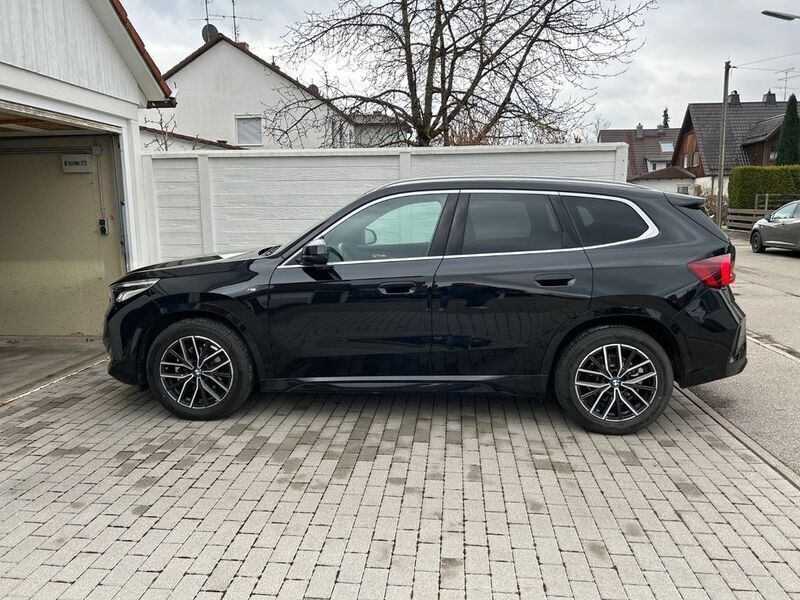 Schwarz Gebraucht 2023 BMW X1 M Sport SUV | 38.000 € (Guter Preis) - Bild 1/4