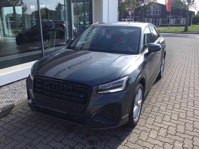 Neu Audi Q2 S-Line 150 PS (110 kW) 2025 Daytonagrau SUV
