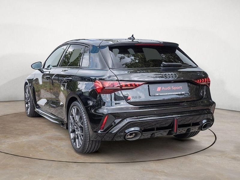 Gebraucht Audi RS3 Sport 400 PS (294 kW) 2025 Mythosschwarz Limousine